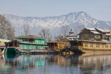 Jannat E-Kashmir From Ahmedabad (GJEKA)